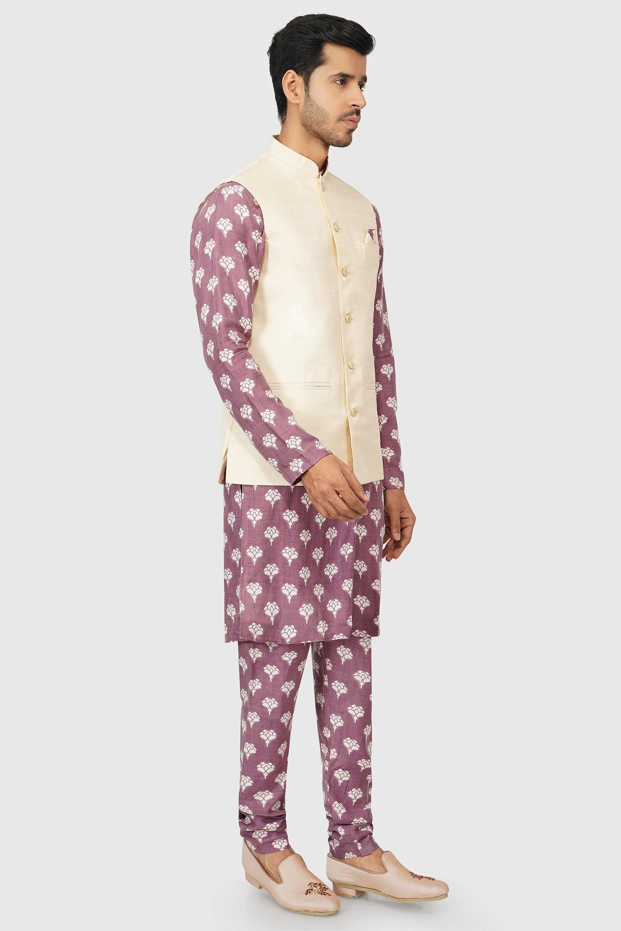 SANTI HOMME Off-White Vested Lilac Bandi Set