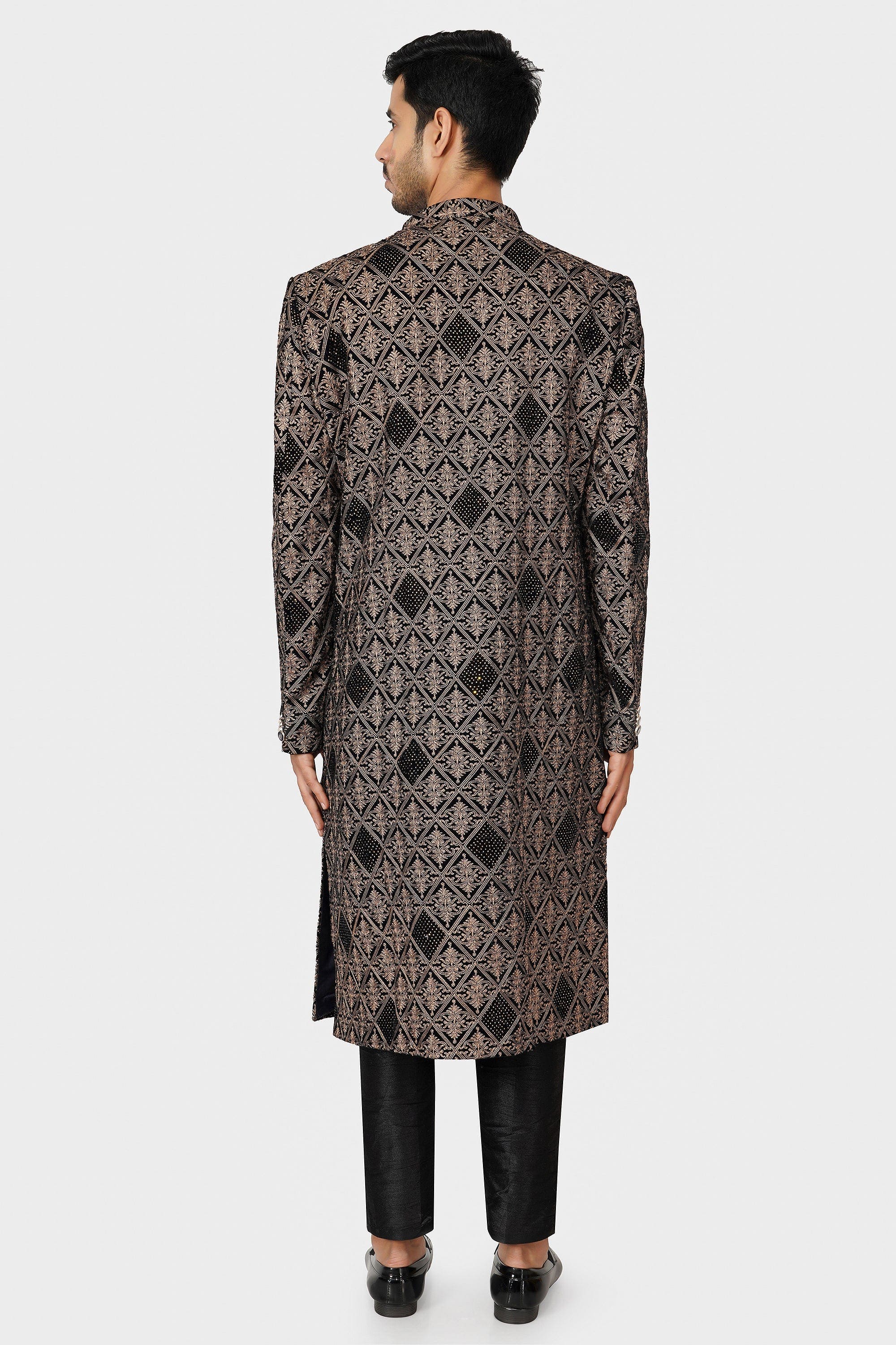 SANTI HOMME Golden Gridlock Sherwani Set